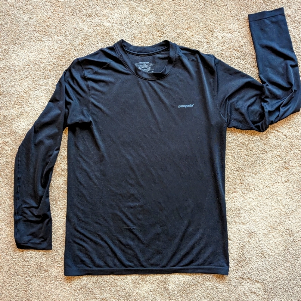 Patagonia long sleeve base layer tee shirt